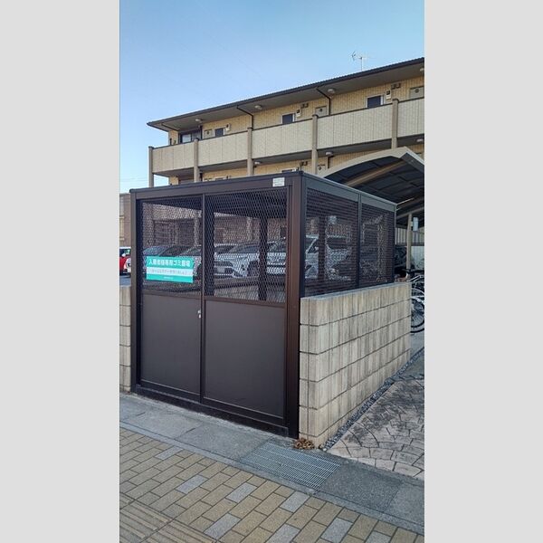 リヴェール102号室 ゴミ置き場