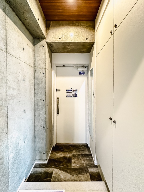 レジディア代々木Ⅱ 玄関