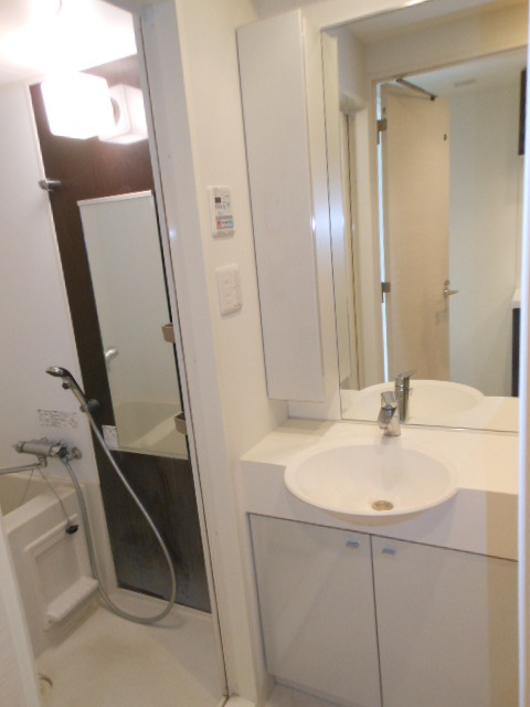 グランド・ガーラ代々木参宮橋6階 独立洗面化粧台
