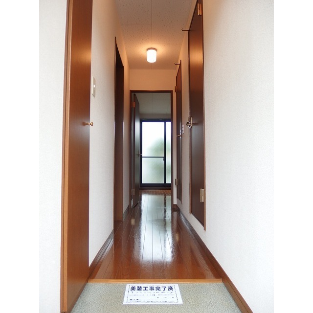 プレジール R202号室 玄関