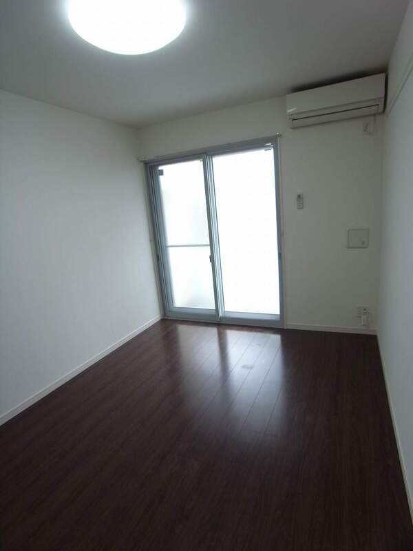 リブリ・興2階 null