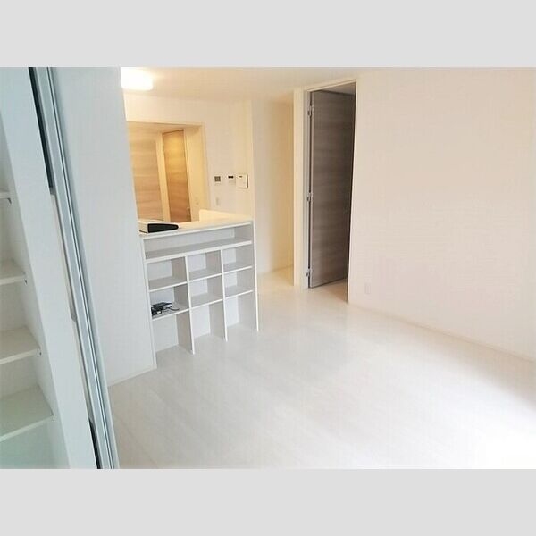 パレス　グランディオーサ108号室 LDK10帖(別角度)