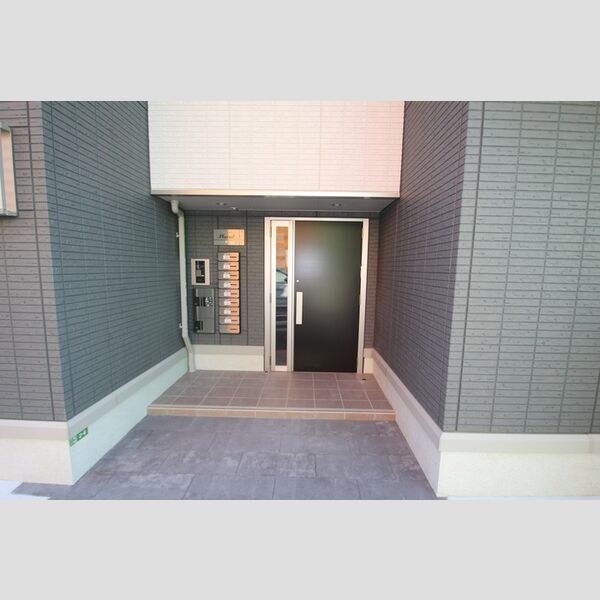 プラシード エントランス