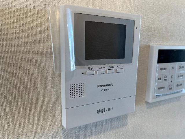 ミ・カーサ河辺Ｂ107号室 カメラ付インターホン