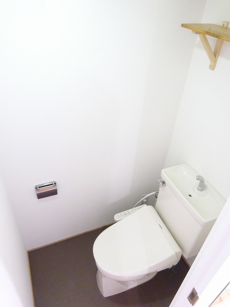 ライオンズマンション荻窪館406号室 トイレ