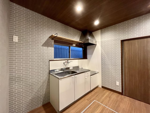 ヴィンテージBAR武蔵野川越　デザイナーズリノベ戸建 カウンターで会話も弾みます