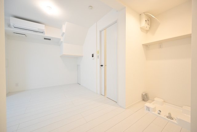 Ｔｈｅ　Ｒｅｓｉｄｅｎｃｅ　Ｎｉｈｏｎｂａｓｈｉ地下1階 リビング