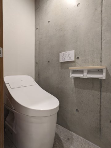 ミオテゾーロ哲学堂カーザ トイレ