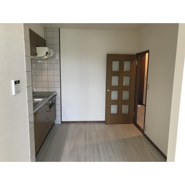 モンメール大磯206号室 内観