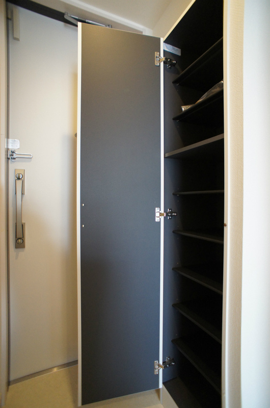 リブリ・Tバレル 収納