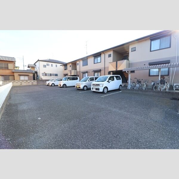 アネックス　壱番館 駐車場
