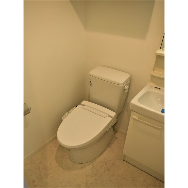 ルクレ西新宿 内観