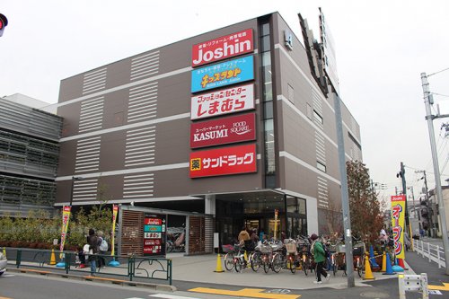 スウィートホーム前野町101号室 【スーパー】FOOD SQUARE KASUMI(フードスクエアカスミ) 板橋前野町店まで586ｍ