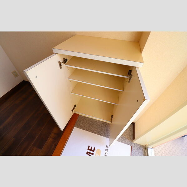 シュクレ川崎404号室 シューズボックス