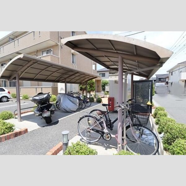 スカイプラザ 駐輪場