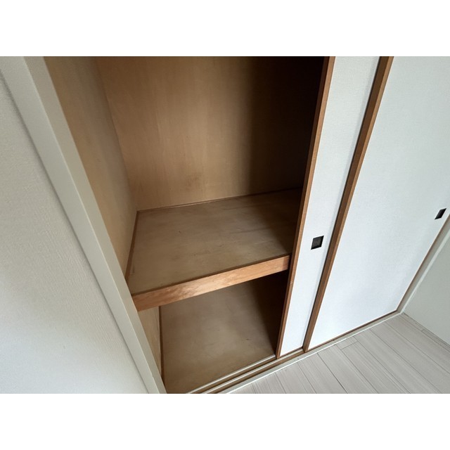 サンライズ中川202号室 内観