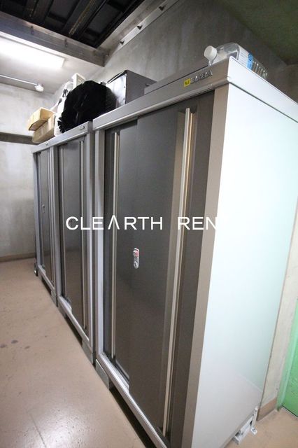 パレステュディオ渋谷本町2階 敷地内トランクルーム