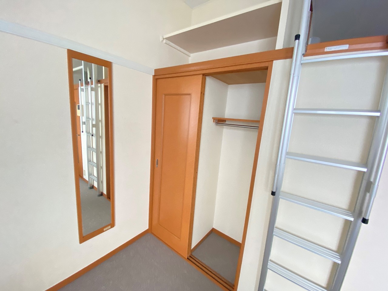 レオパレスカトレア 内観