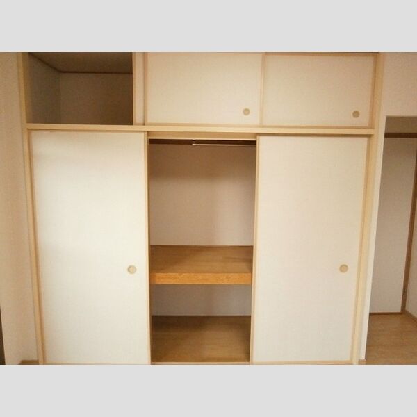 ハビテーションWADAⅢ201号室 ♪物入(洋室6帖)♪