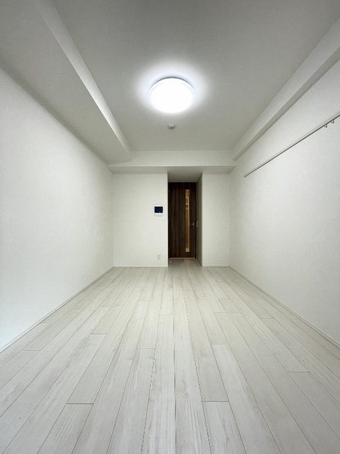 ガーラ・ヴィスタ横浜鶴見4階 落ち着いた色調の寝室です