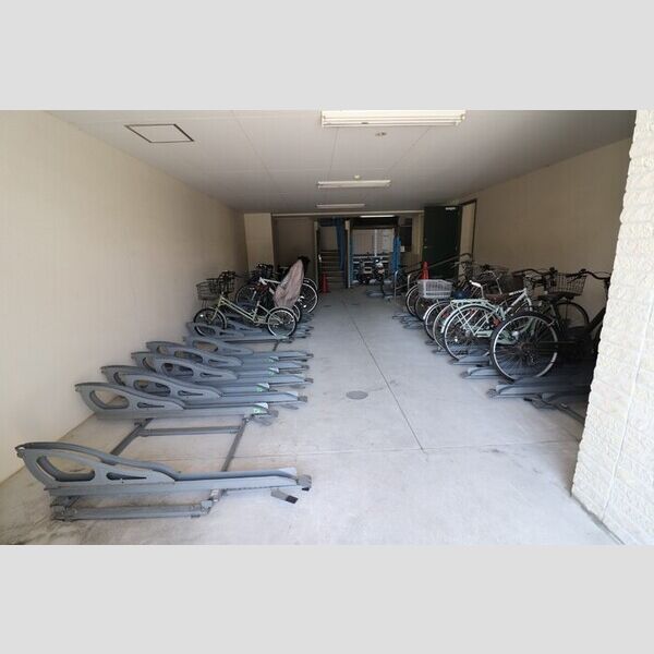 ソレイユ南与野　(住居部分) 駐輪場