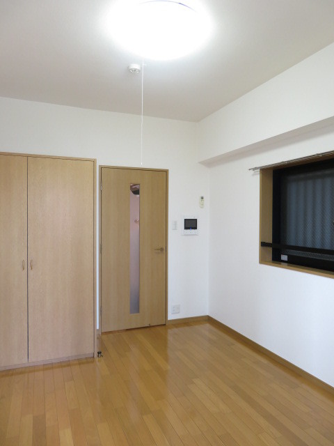 ガラ・シティ南麻布4階 洋室です