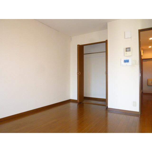 アンプルール フェール コート101号室 内観