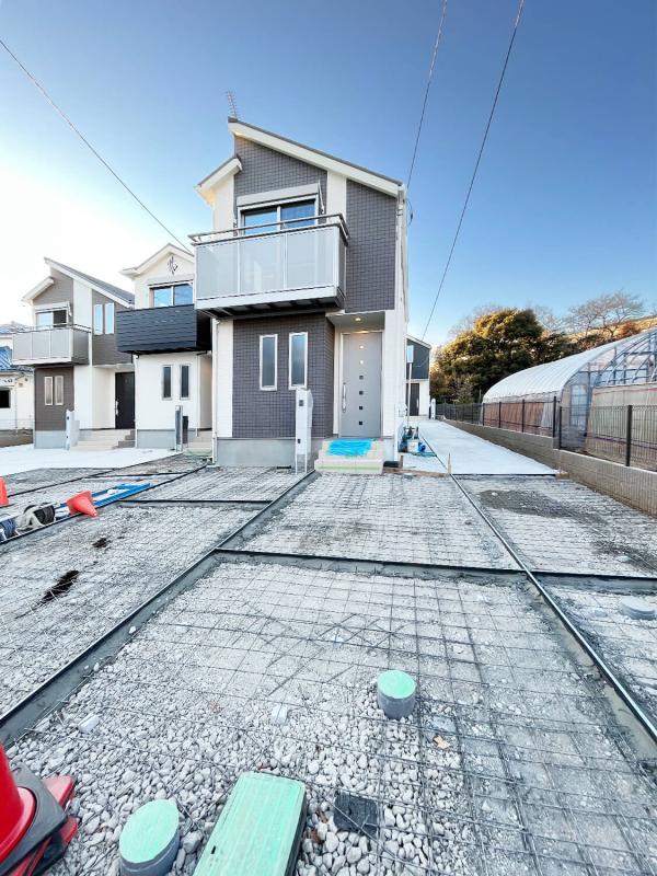 調布市入間町1丁目戸建 エントランス