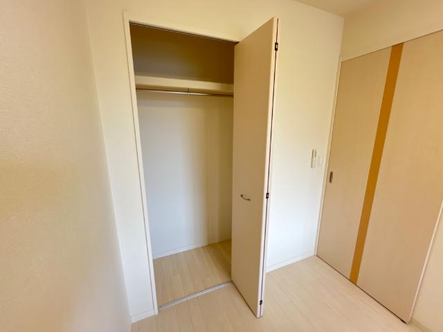 バーニーズⅠ クローゼット