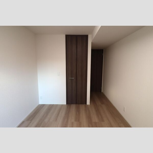 アンソレイエⅡ203号室 洋室6.9帖