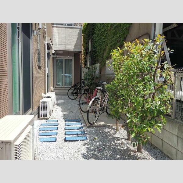 エスポワール東糀谷202号室 駐輪場