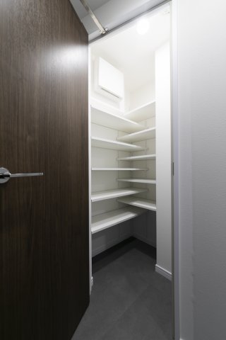 プラウドフラット浅草 収納