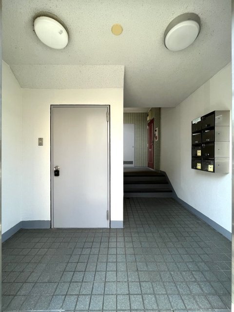 グリーンゲーブル3階 エントランス