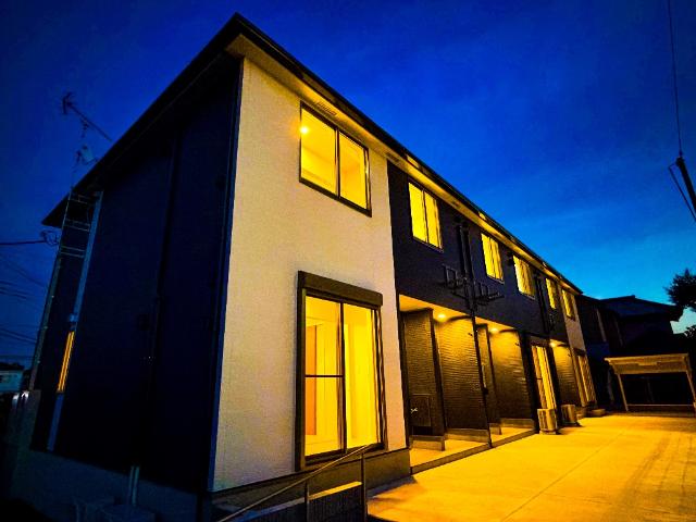 グラン・レセルバ浦和 外観写真（夜）