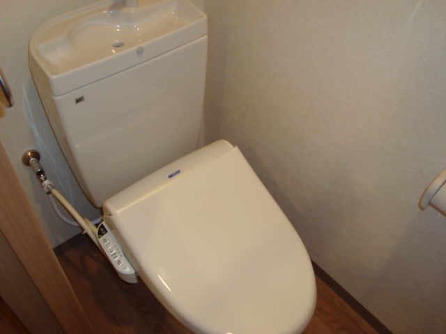 グレイシャス203号室 シャワー付トイレ