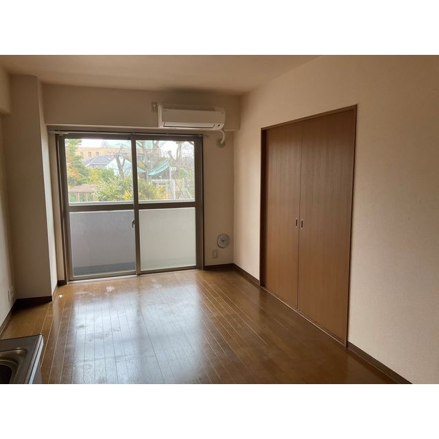 ドミール・コンフォール親水公園 リビング