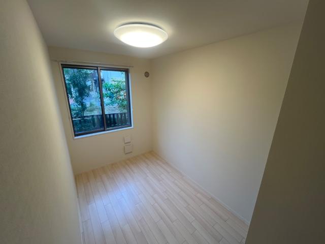 メゾン・ソラリス 洋室