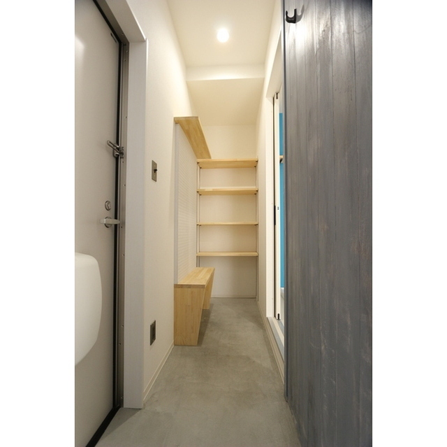 ＬＡＩＤ ＢＡＣＫ ＴＥＲＲＡＣＥ 玄関