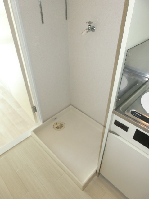 アムール祥5階 スギ薬局 240m