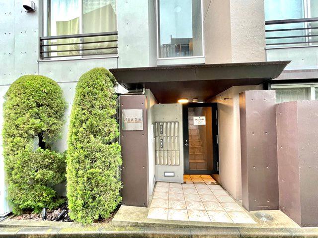 レジディア駒沢大学 エントランス