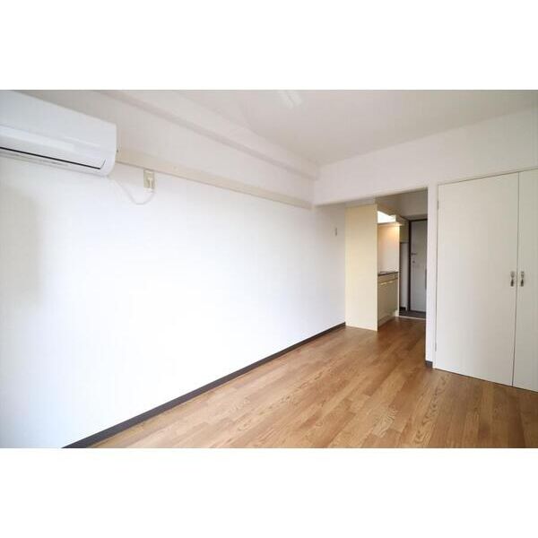 メイプルハウス町田305号室 リビング