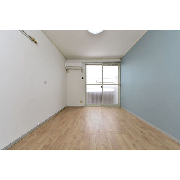 パークヨコチョー リビング