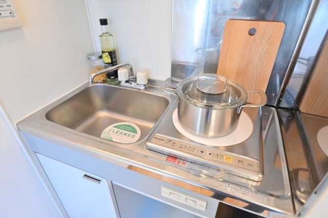 メイツ品川南 1口IHコンロ/※家具・小物はイメージです