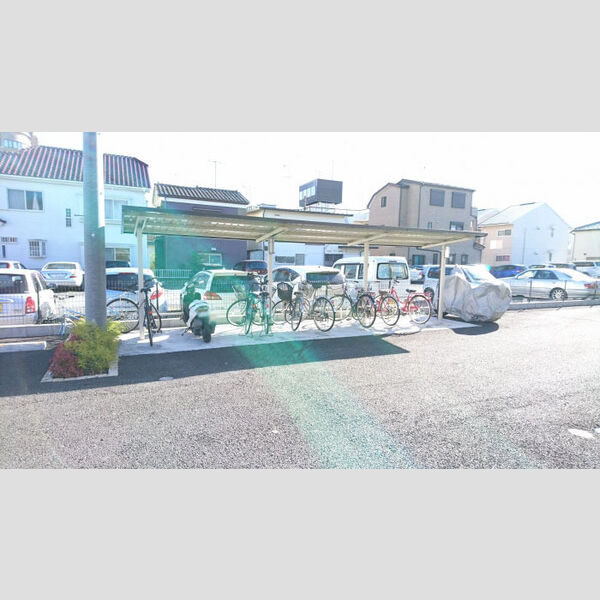グリーンガーデン 駐輪場