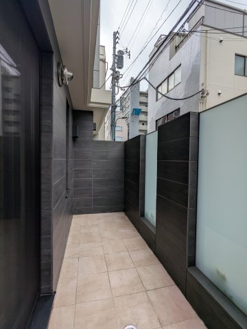フラッフィー市谷台町0102号室 バルコニー