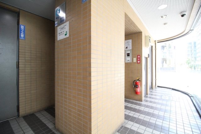 ライオンズマンション関内第六 エントランス