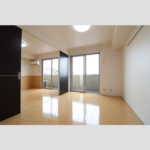 プリムローズ205号室 洋室