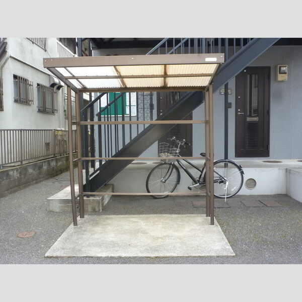 エミネント101号室 駐輪場