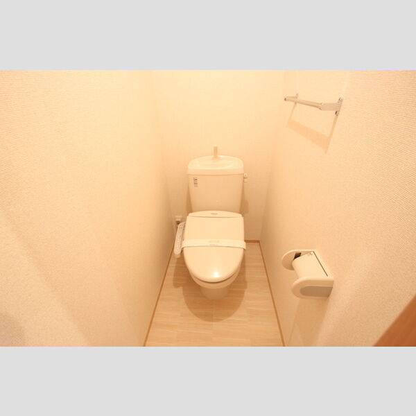 エクセレンス210号室 トイレは温水洗浄暖房便座