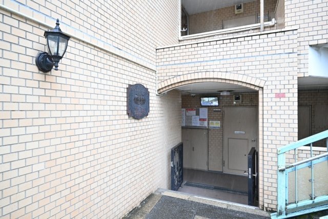 メゾン・ド・オヌール エントランス